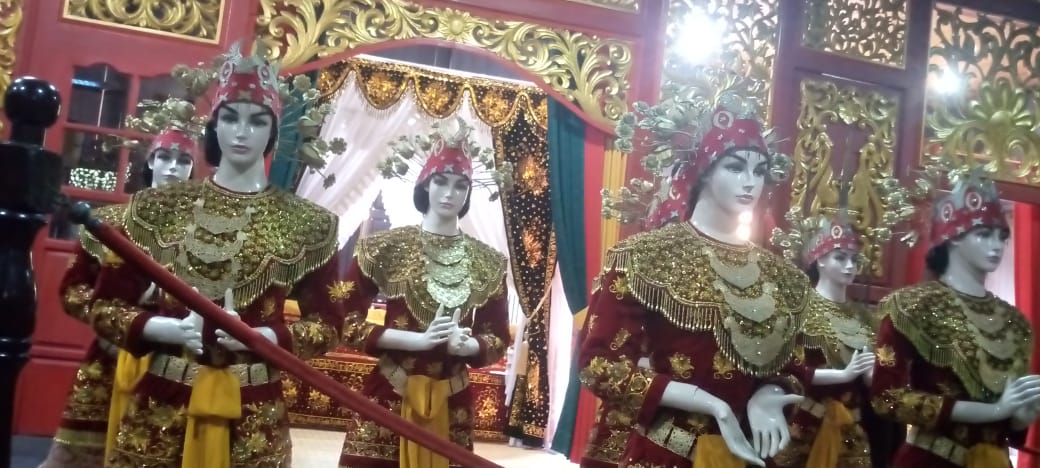 Tari Sekapur Sirih